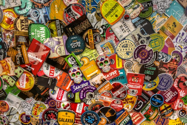 Stickers troquelados y etiquetas adhesivas